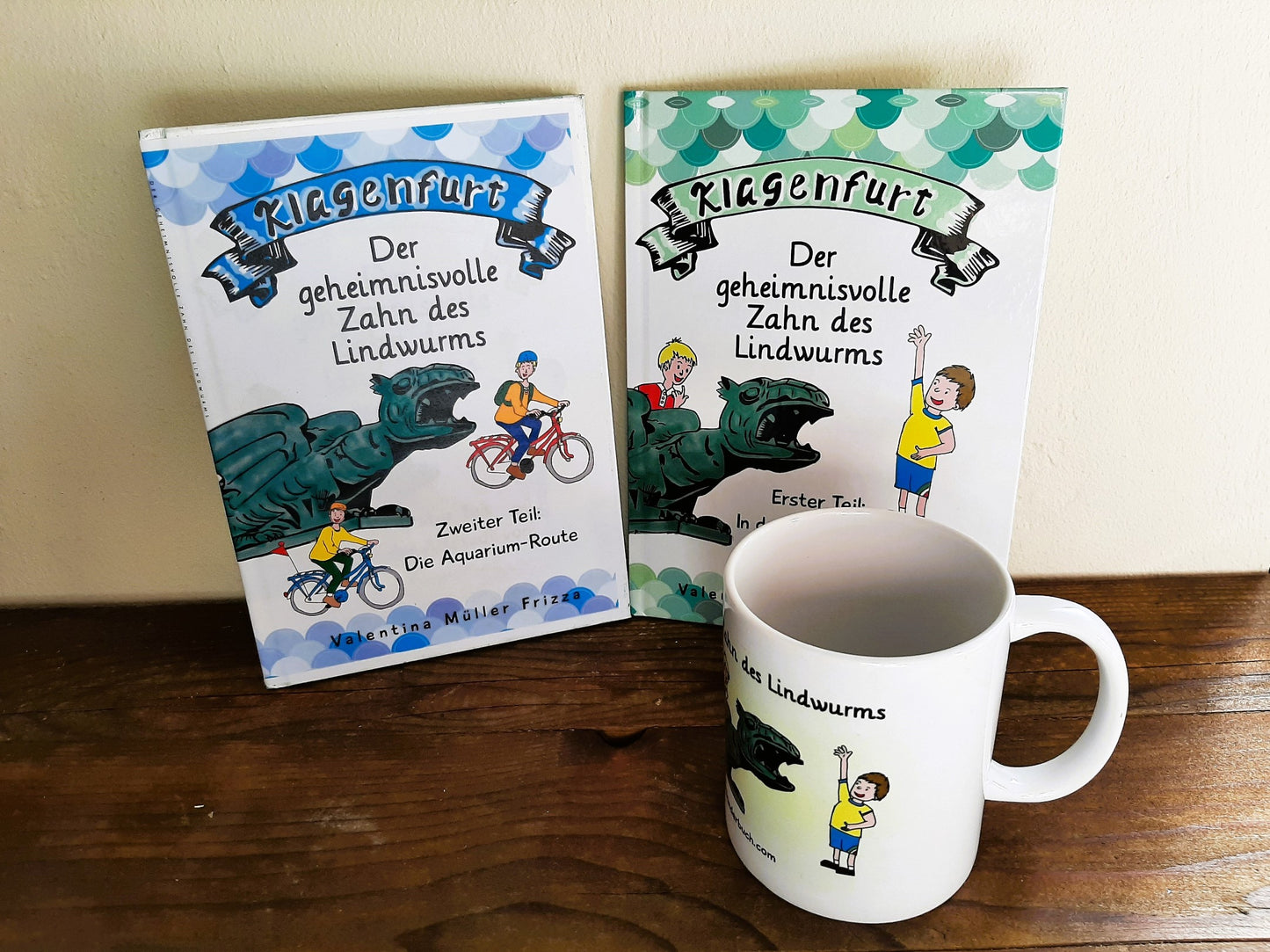 Buch Teil 1 + Buch Teil 2  + 1 Keramiktasse